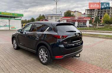 Позашляховик / Кросовер Mazda CX-5 2020 в 