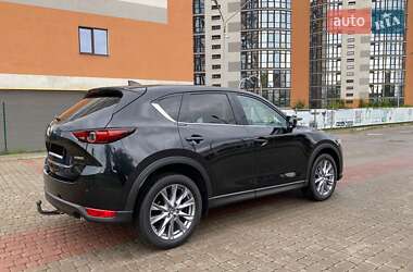 Позашляховик / Кросовер Mazda CX-5 2020 в 