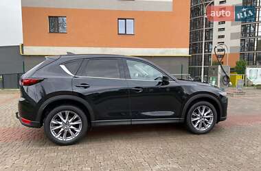 Позашляховик / Кросовер Mazda CX-5 2020 в 