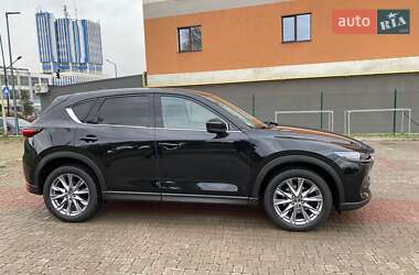 Позашляховик / Кросовер Mazda CX-5 2020 в 