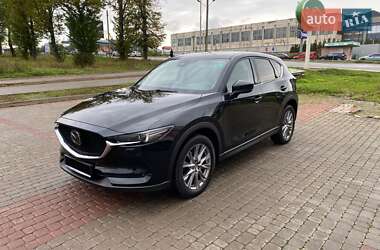 Позашляховик / Кросовер Mazda CX-5 2020 в 