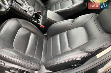 Позашляховик / Кросовер Mazda CX-5 2020 в 