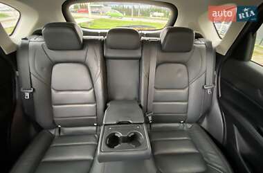 Позашляховик / Кросовер Mazda CX-5 2020 в 