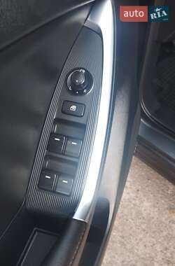 Внедорожник / Кроссовер Mazda CX-5 2012 в 