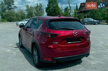 Позашляховик / Кросовер Mazda CX-5 2017 в 