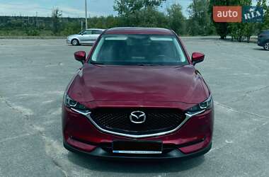 Позашляховик / Кросовер Mazda CX-5 2017 в 