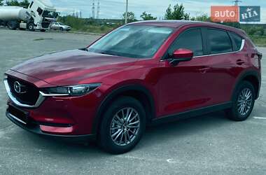 Позашляховик / Кросовер Mazda CX-5 2017 в 