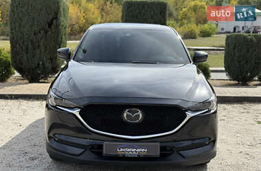 Позашляховик / Кросовер Mazda CX-5 2018 в 