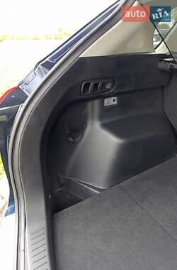 Позашляховик / Кросовер Mazda CX-5 2014 в 