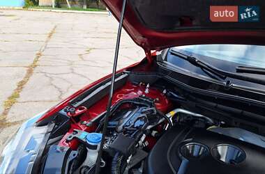 Позашляховик / Кросовер Mazda CX-5 2013 в 