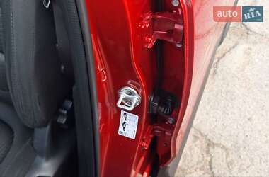 Позашляховик / Кросовер Mazda CX-5 2013 в 