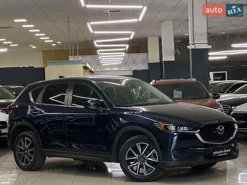 Позашляховик / Кросовер Mazda CX-5 2018 в 