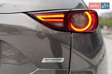 Позашляховик / Кросовер Mazda CX-5 2018 в 