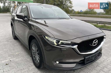 Позашляховик / Кросовер Mazda CX-5 2018 в 