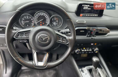 Позашляховик / Кросовер Mazda CX-5 2018 в 