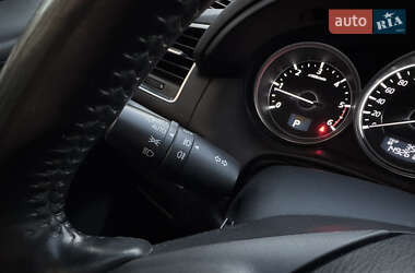 Позашляховик / Кросовер Mazda CX-5 2015 в 