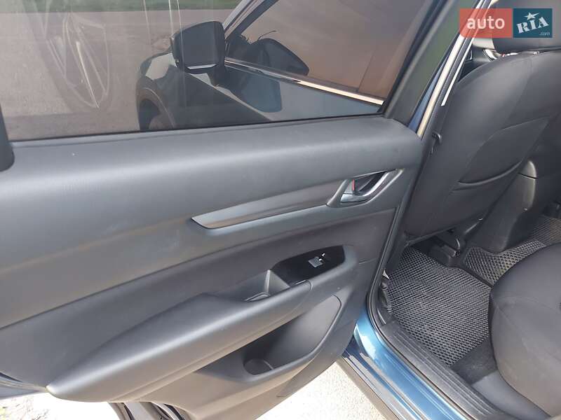 Внедорожник / Кроссовер Mazda CX-5 2017 в Днепре