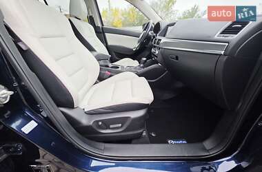 Позашляховик / Кросовер Mazda CX-5 2017 в 