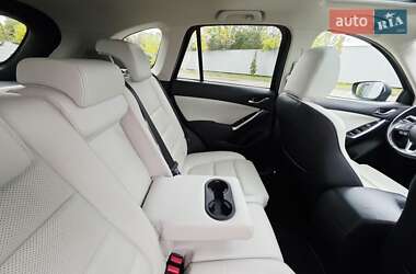 Позашляховик / Кросовер Mazda CX-5 2017 в 