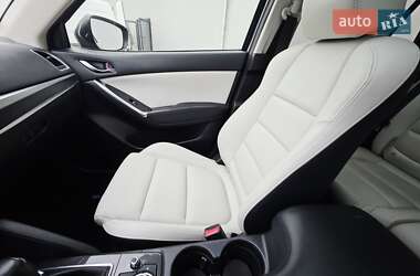 Позашляховик / Кросовер Mazda CX-5 2017 в 