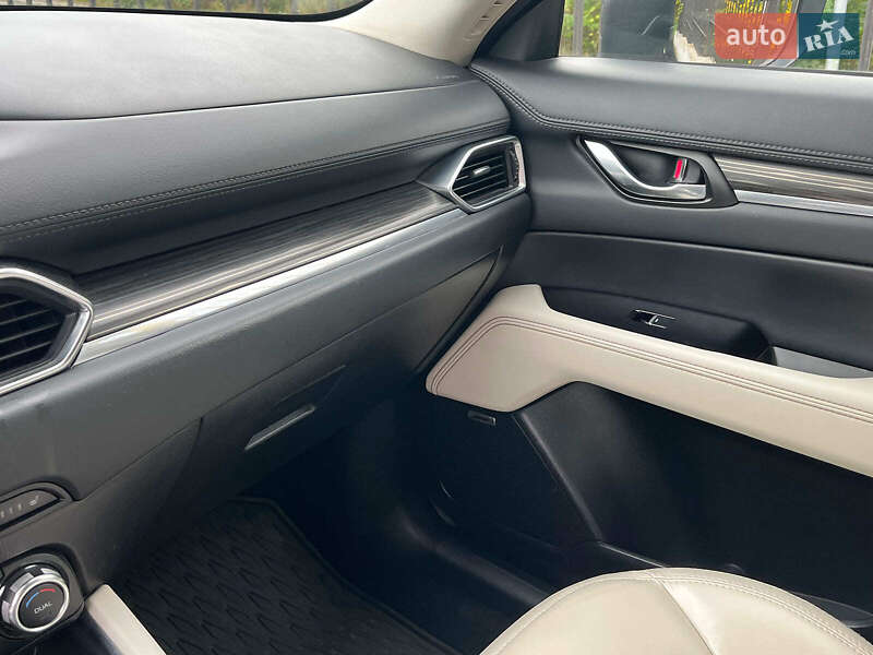 Внедорожник / Кроссовер Mazda CX-5 2017 в Киеве фото 23 Внедорожник / Кроссовер Mazda CX-5 2017 в Киеве