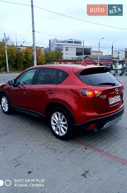 Позашляховик / Кросовер Mazda CX-5 2013 в 