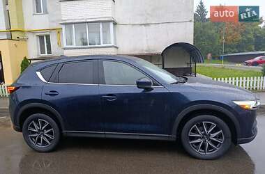 Позашляховик / Кросовер Mazda CX-5 2017 в 