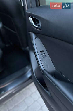 Позашляховик / Кросовер Mazda CX-5 2013 в 