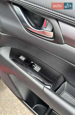 Позашляховик / Кросовер Mazda CX-5 2024 в 