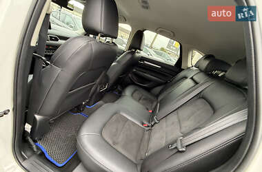 Позашляховик / Кросовер Mazda CX-5 2020 в 