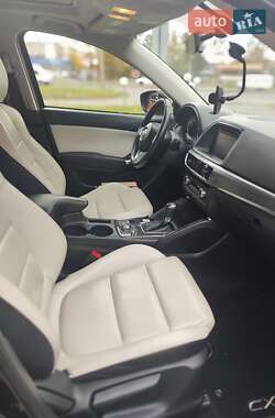 Позашляховик / Кросовер Mazda CX-5 2016 в 