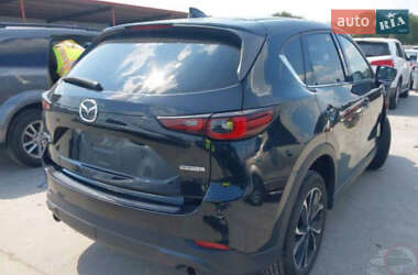 Позашляховик / Кросовер Mazda CX-5 2022 в 