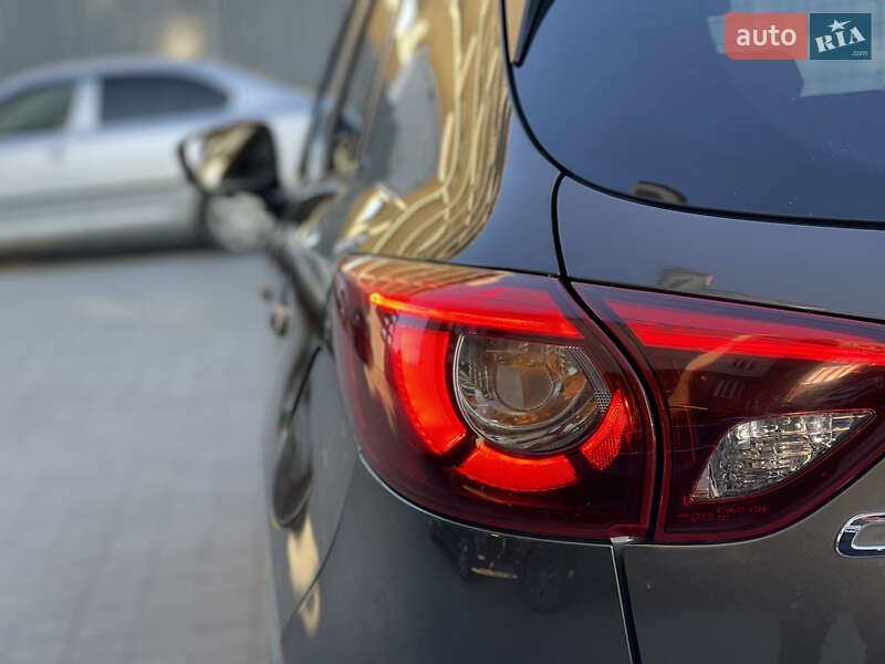 Позашляховик / Кросовер Mazda CX-5 2015 в Дубні