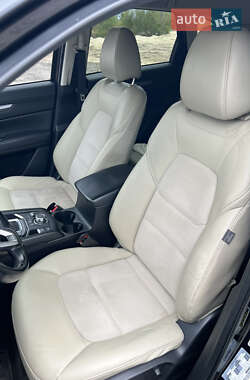 Позашляховик / Кросовер Mazda CX-5 2018 в 