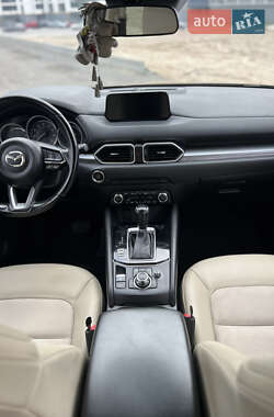Позашляховик / Кросовер Mazda CX-5 2018 в 