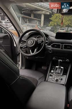 Позашляховик / Кросовер Mazda CX-5 2020 в 