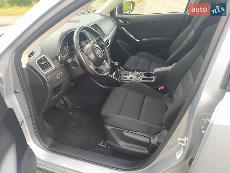 Позашляховик / Кросовер Mazda CX-5 2016 в Дубні