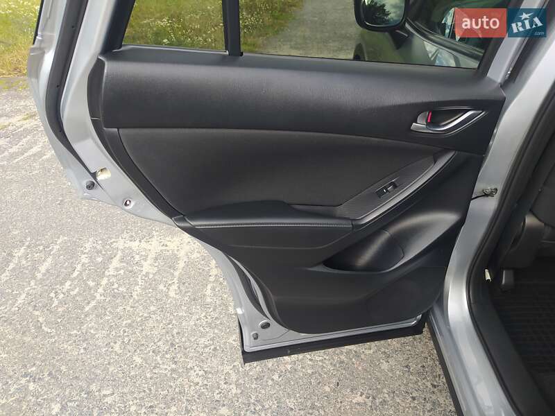 Позашляховик / Кросовер Mazda CX-5 2016 в Дубні