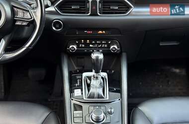 Позашляховик / Кросовер Mazda CX-5 2020 в 