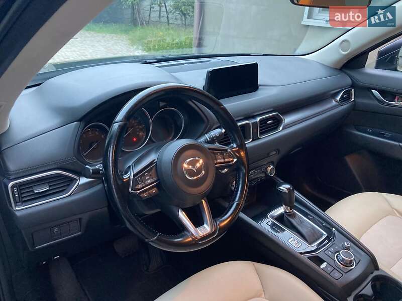 Позашляховик / Кросовер Mazda CX-5 2017 в Луцьку