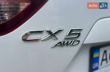 Позашляховик / Кросовер Mazda CX-5 2015 в 