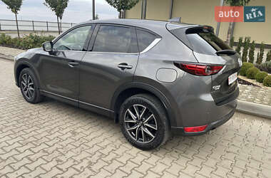 Позашляховик / Кросовер Mazda CX-5 2018 в 