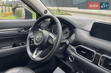 Позашляховик / Кросовер Mazda CX-5 2018 в 