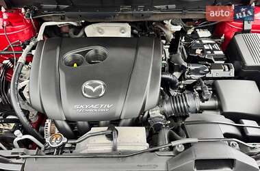 Позашляховик / Кросовер Mazda CX-5 2017 в 