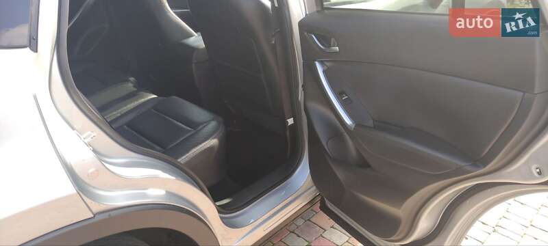 Внедорожник / Кроссовер Mazda CX-5 2016 в Миргороде