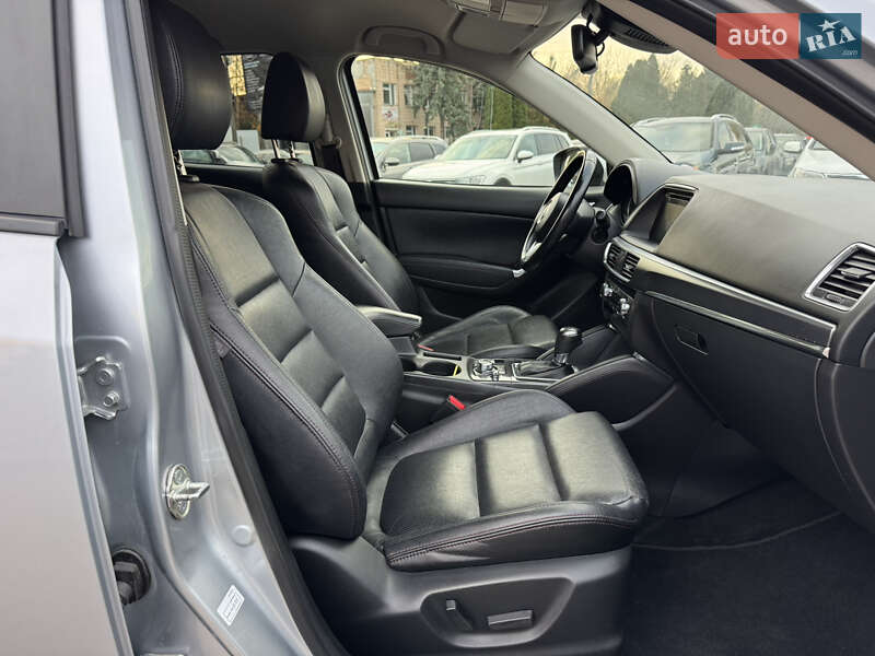 Внедорожник / Кроссовер Mazda CX-5 2016 в Дубно