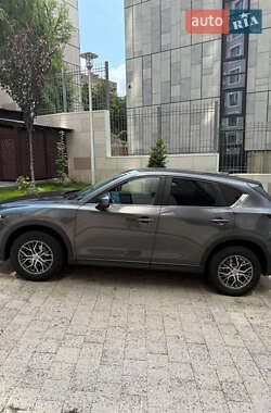 Внедорожник / Кроссовер Mazda CX-5 2017 в Киеве