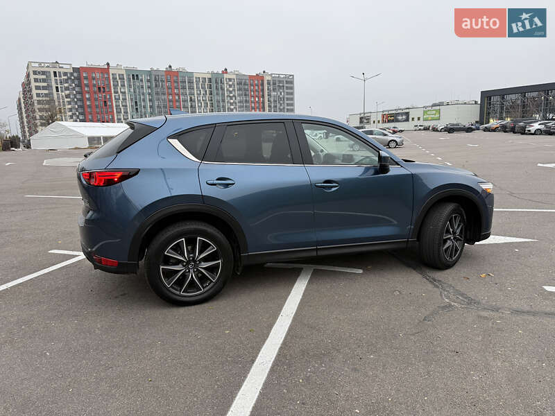 Внедорожник / Кроссовер Mazda CX-5 2017 в Киеве
