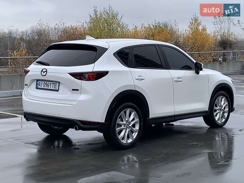 Внедорожник / Кроссовер Mazda CX-5 2017 в Киеве