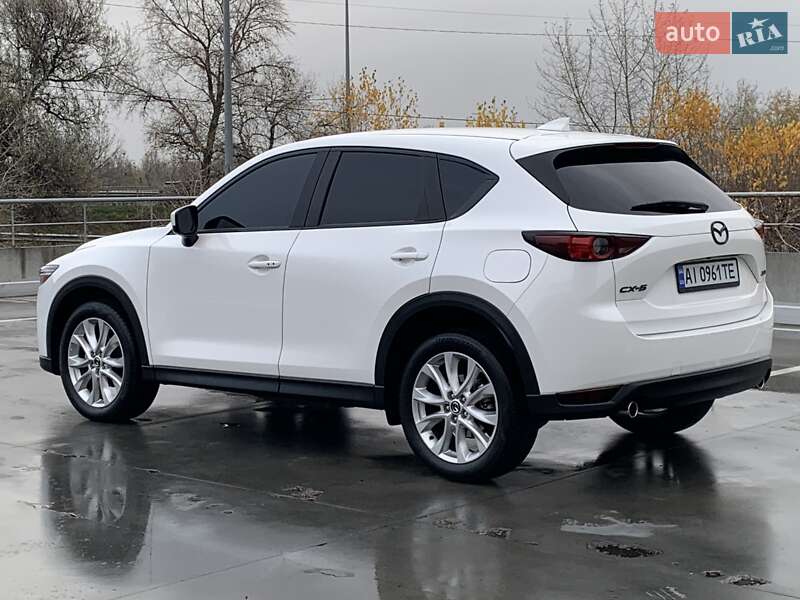 Внедорожник / Кроссовер Mazda CX-5 2017 в Киеве